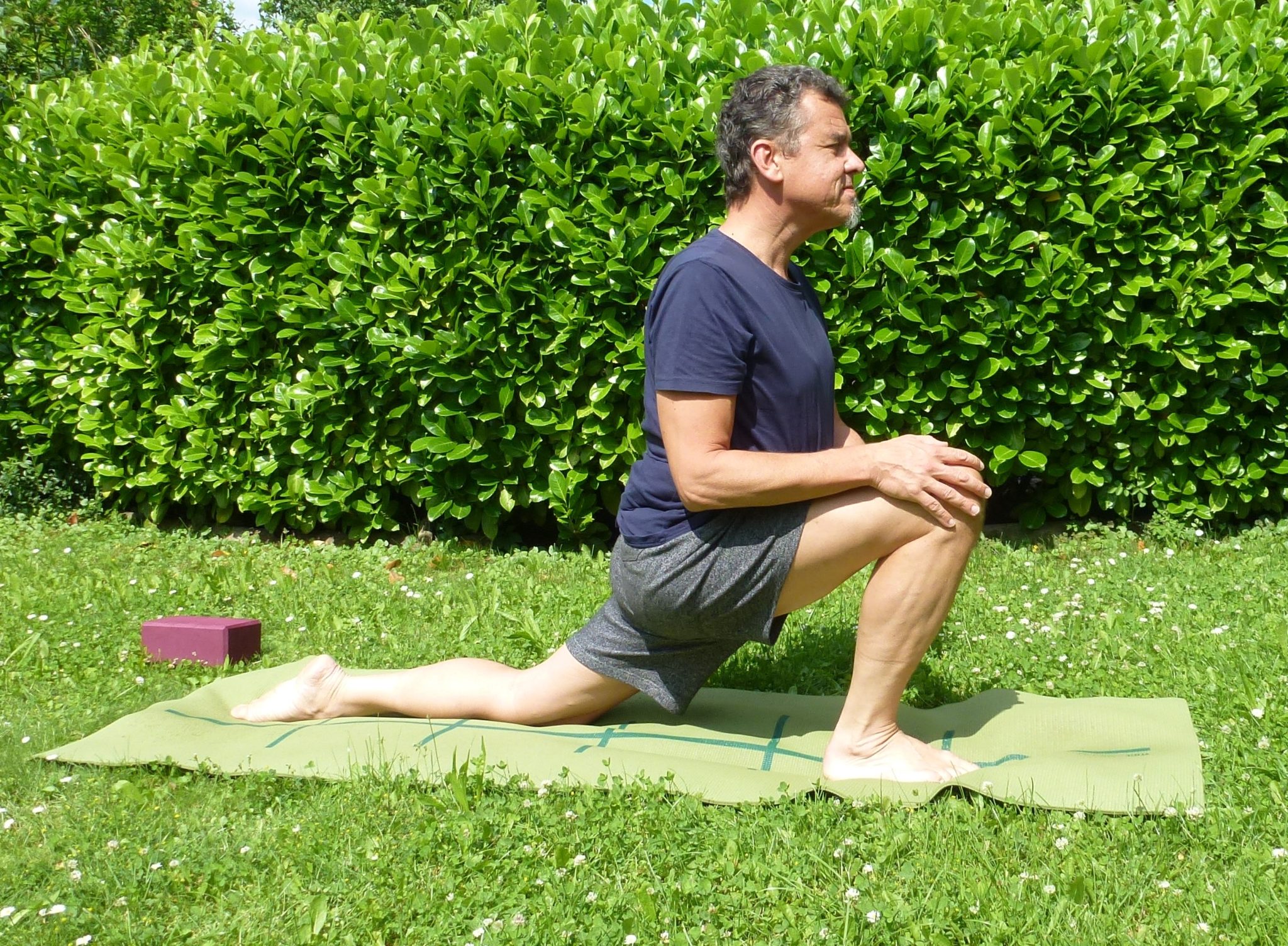 10 Yogaübungen für den Hüftbeuger Iliopsoas. Rückenschmerzen ade.